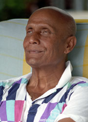 sri-chinmoy-meditate-2.jpg